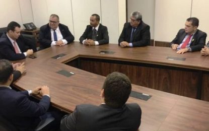 Rômulo leva prefeitos para audiência com ministro e registra na Câmara o novo arcebispo da Paraíba