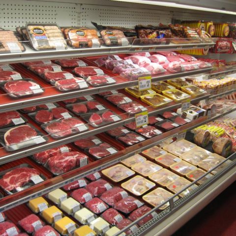 Preço da carne bovina deve cair no Brasil por causa do aumento da oferta