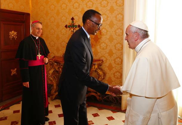 Papa Francisco pede perdão ao presidente de Ruanda por genocídio cometido pela igreja