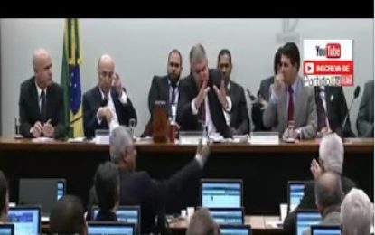 VEJA VÍDEO – CALOTEIRO X SAFADO: Deputados trocam ofensas durante comissão da Reforma da Previdência