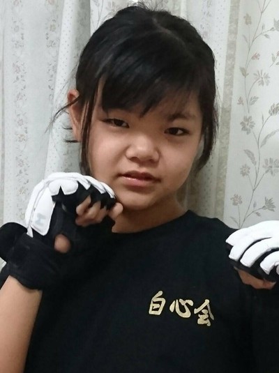 Luta de MMA entre menina de 12 anos e adversária adulta está chamando atenção no Japão
