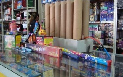 Preço dos fogos de artifício apresenta diferença de quase R$100 em mesmo produto