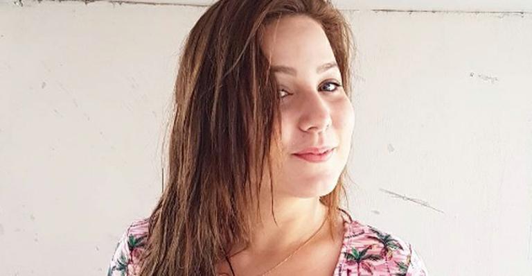 Ex-BBB Cacau coloca fim em boatos e assume relacionamento com prefeito