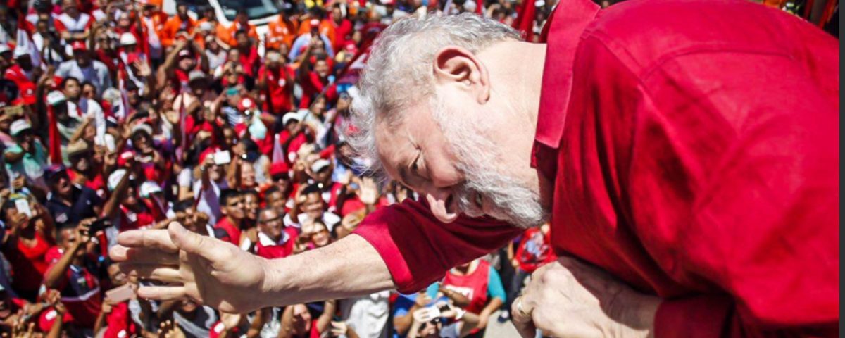 Lula compara-se a Mandela e diz que nunca roubou “um real”