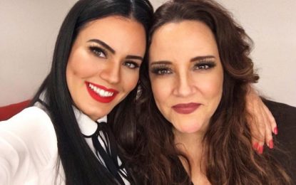 Ana Carolina ganha bolo e beijão em festa de aniversário