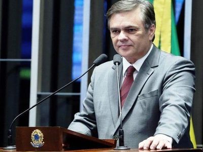 Granja do governador tem mais PMs que cidades da PB, diz Cássio
