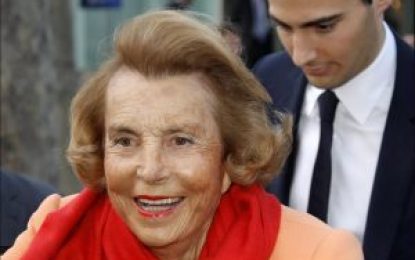 Mulher mais rica do mundo morre aos 94 anos