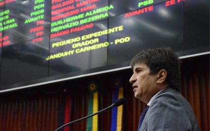 Janduhy Carneiro diz que a Paraíba é o estado que mais aumentou impostos no Brasil