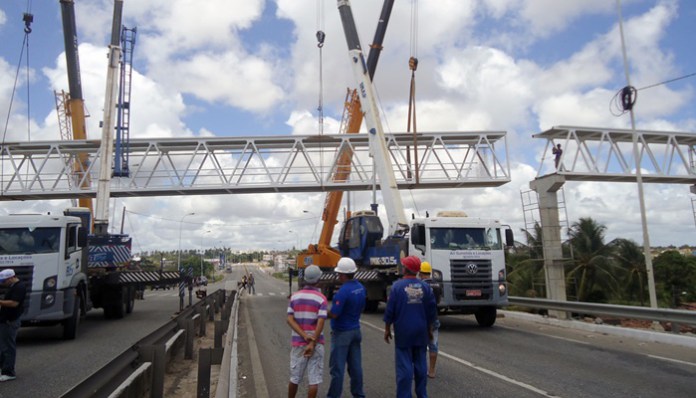 Começa nesta quarta-feira a construção do vão central da passarela na BR-230