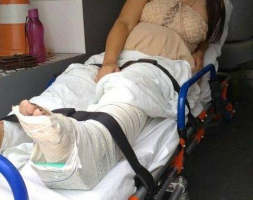 Mulher grávida e filha de oito anos sofrem acidente de moto