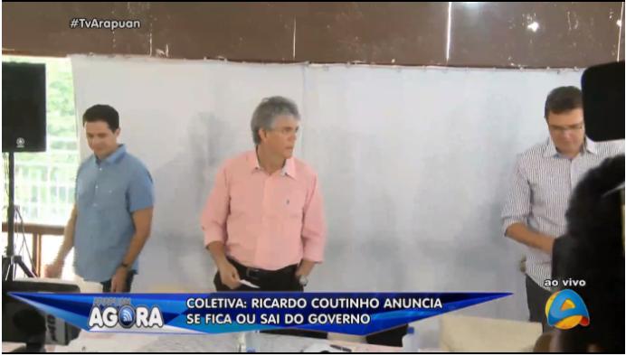 Ricardo Coutinho chega a coletiva onde anunciará se fica no governo