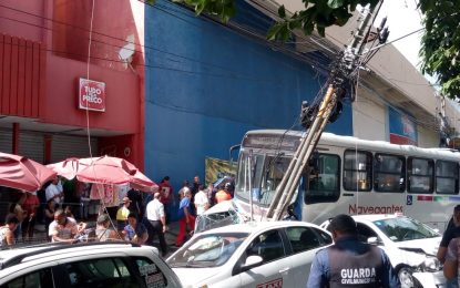 Taxista passa por cirurgia e continua internado após acidente com ônibus no centro de João Pessoa