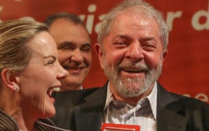 Jornal diz que Gleisi pode ser vice de Lula