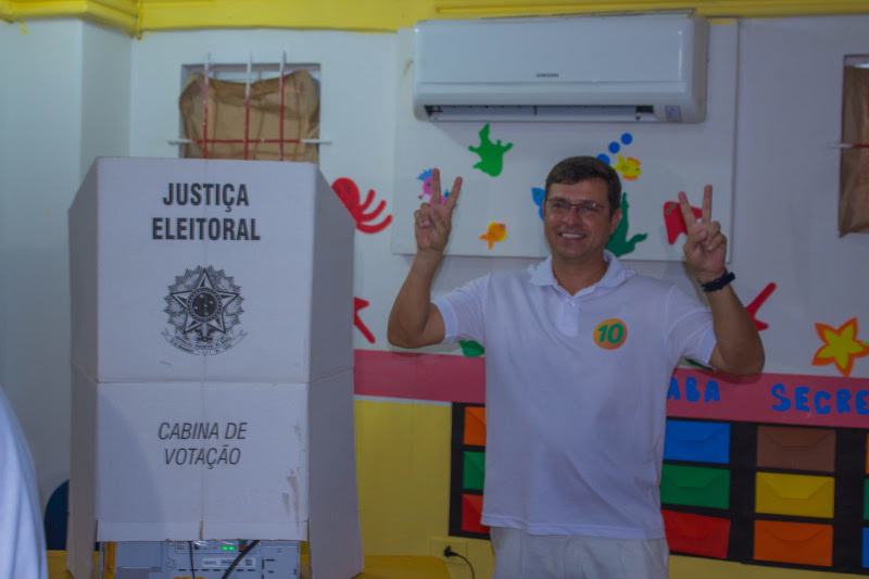 Vitor Hugo é eleito novo prefeito de Cabedelo com mais de 70% dos votos