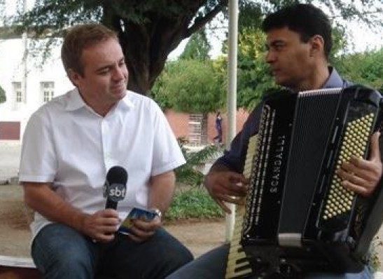 NA PARAÍBA: Em 2007, Gugu esteve em Monteiro para gravar sobre a história da Banda Magníficos