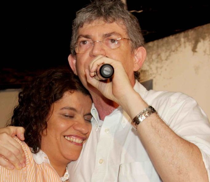 Apesar do corporativismo da ALPB, Estela Bezerra é encaminhada para o presídio Júlia Maranhão