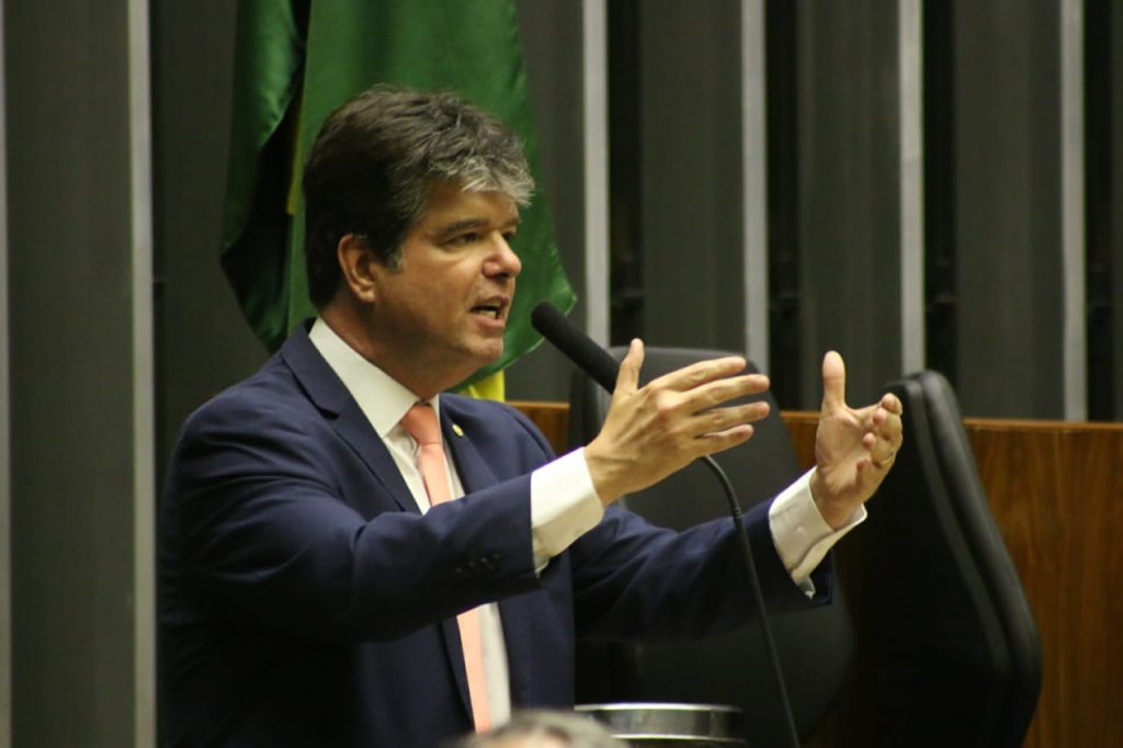 RECUPERAÇÃO DE EMPREGOS: Ruy Carneiro propõe medidas para retomada gradual da construção civil