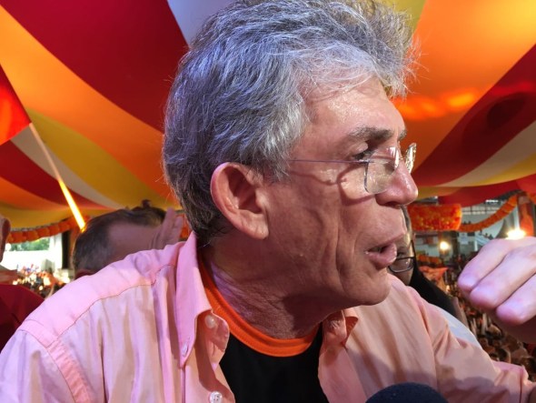 URGENTE: PF apreende R$ 440 mil com laranja de Ricardo Coutinho