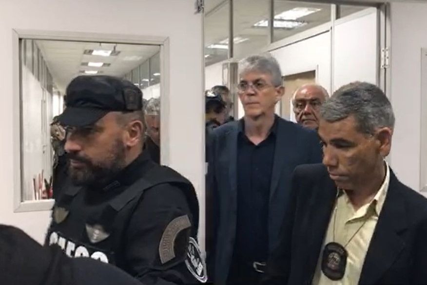 Anísio Maia barra filiação de Ricardo Coutinho no PT; ex-governador chegou a ser preso e é acusado de roubar R$ 130 milhões da Saúde