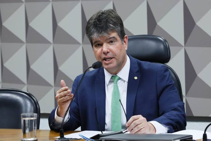 Ruy Carneiro intercede junto ao governador na questão do transporte para pacientes com câncer