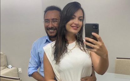 ‘Tempo para o verdadeiro amor chegou’: conheça a morena que conquistou o coração do apresentador Samuka Duarte