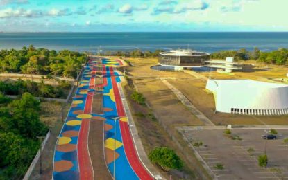 Cartaxo pintou o asfalto da Estação Ciência e diz que fez um parque linear