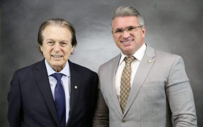 SAIU NA VEJA: Entre Bolsonaro e Julian Lemos, Bivar fica com o paraibano