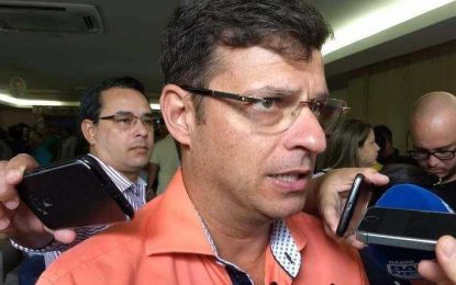 6 meses após ser flagrado comprando votos, prefeito de Cabedelo ainda não foi denunciado pelo Ministério Público