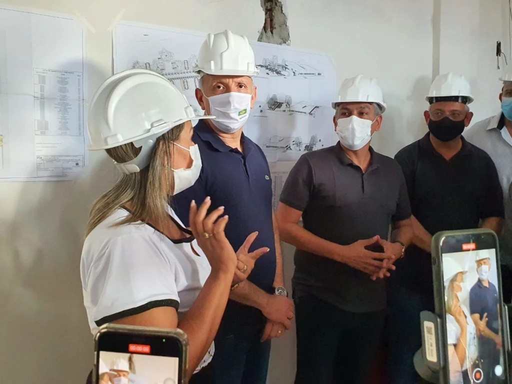 Aguinaldo Ribeiro visita obras do Hospital Infantil de Santa Rita e reforça parceria com gestão Emerson Panta