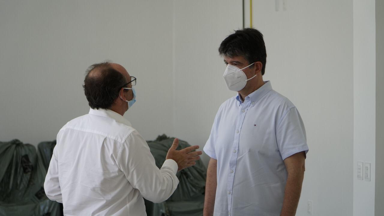 Ruy Carneiro visita nova ala de quimioterapia do Hospital São Vicente de Paulo e comemora ampliação de atendimentos