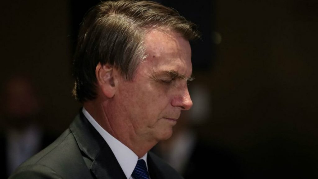 Antevendo derrota em 2022, Bolsonaro cogita desistir da reeleição se não tiver voto impresso