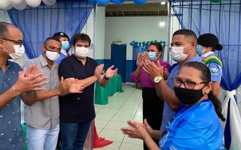 Ao lado da prefeita Adelma, Eduardo Carneiro participa de inauguração de creche em Pitimbu