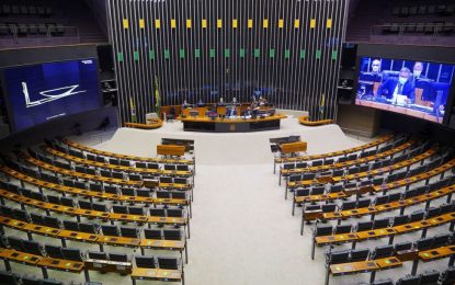 Deputados federais eleitos em outubro tomam posse e elegem a nova Mesa Diretora da Câmara