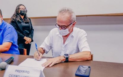 Cícero Lucena e ministro do Desenvolvimento Regional, Daniel Duarte Ferreira, entregam mais de 190 unidades habitacionais em João Pessoa