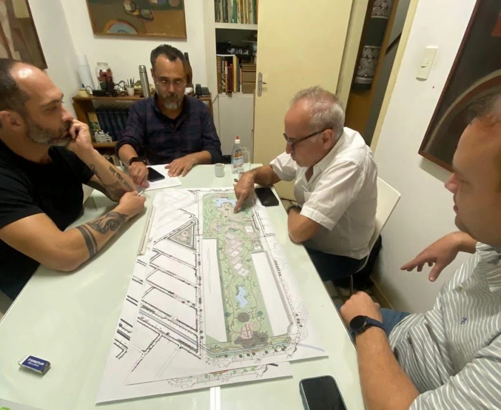 Cícero Lucena analisa primeira versão de projeto para novo parque no Aeroclube