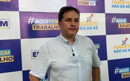 Efraim Filho anuncia adesões de Felipe Leitão e Môfi à sua candidatura ao Senado