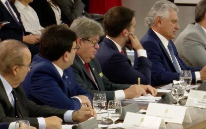 João Azevêdo passa a integrar Conselho da Federação presidido por Lula, anuncia ministro Alexandre Padilha