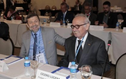 Cícero Lucena é reconduzido ao posto de secretário da Frente Nacional dos Prefeitos durante Reunião Geral em Brasília