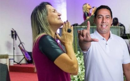 Muito devoto a Deus e fiel à sua igreja, o prefeito de Lucena, Leo Preguiça, criou uma secretaria ungida para acomodar a pastora Carla Marcon.