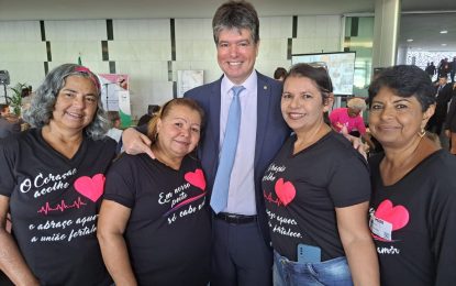 Ruy destaca trabalho em defesa das instituições de combate ao câncer durante lançamento de Frente em Brasília