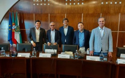 Liderando missão da FNP, Cícero encontra presidente da Associação de Municípios Portugueses e visita Centro de Desenvolvimento