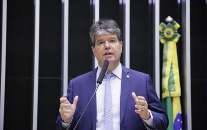 “A Enfermagem venceu e o tão sonhado piso deve chegar em breve nos contracheques ”, comemorou Ruy após aprovação no Congresso