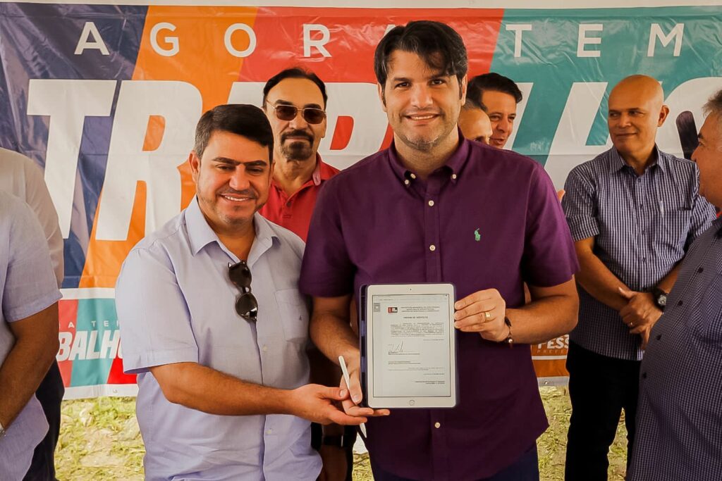Leo Bezerra assume gestão municipal e autoriza pavimentação de ruas no Grotão