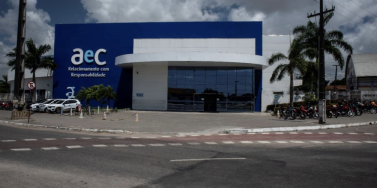 Empresa de telemarketing AeC abriu 841 vagas para contratação imediata