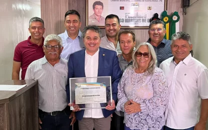 Efraim recebe título de cidadania e participa de inauguração do Mercado público em Barra de Sta Rosa