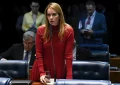 Veneziano rebate críticas de Daniella e diz que senadora usa os corredores do Senado como passarela para desfilar