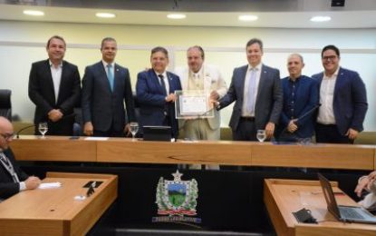 ALPB concede título de cidadão paraibano ao chef Erick Jacquin