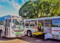 Cícero entrega 35 novos ônibus para renovação da frota da Capital, que se torna a 3ª mais nova do Nordeste