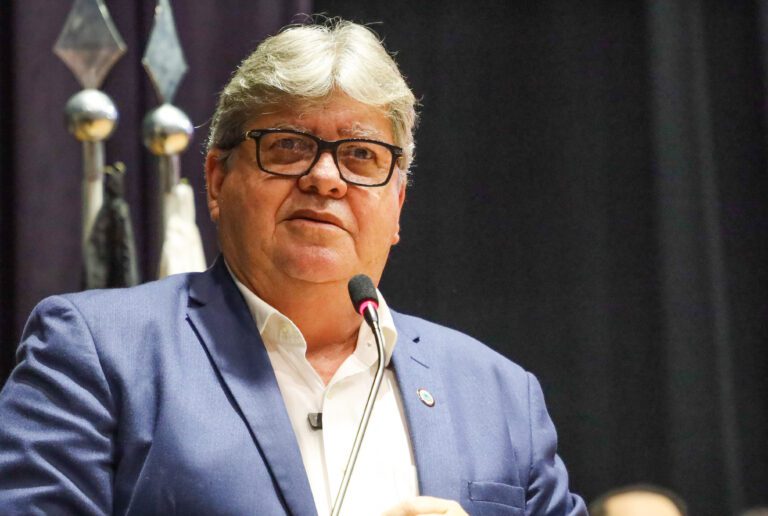 João alfineta e diz que nenhum partido terá “ações limitadas” por indefinição de Romero sobre disputa pela Prefeitura de Campina Grande