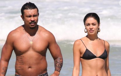 É o amor! Sophie Charlotte e Xamã se pegam muito e dão beijão em praia do Rio de Janeiro. Veja fotos do flagra!